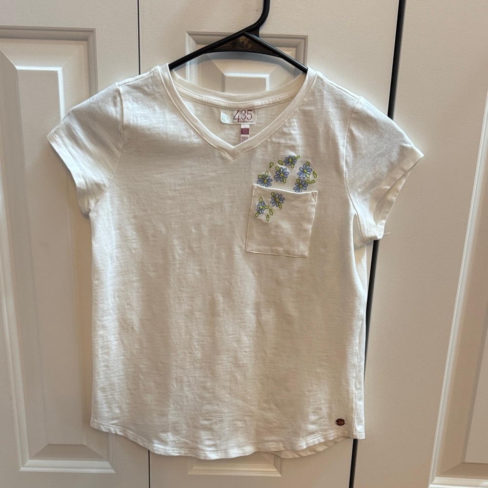 Matilda Jane White Tee with Blue Floral Embroidery Excellent Condition